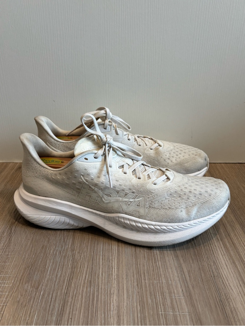 Hoka One One HOKA Mach 6 LA White Men Size 12 D Running Gym Walking Comfortable